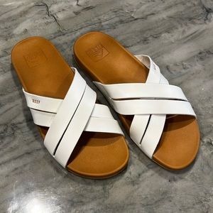 White Reef Criss Cross Slide Sandals Size 7